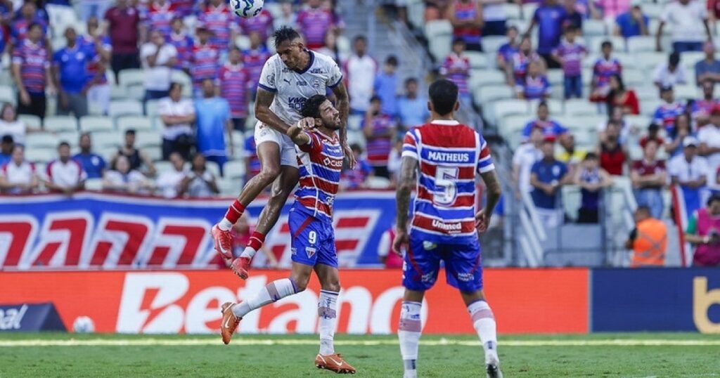 Bahia Empata com Fortaleza e Mantém Posição no G4 do Brasileirão Imagem do artigo