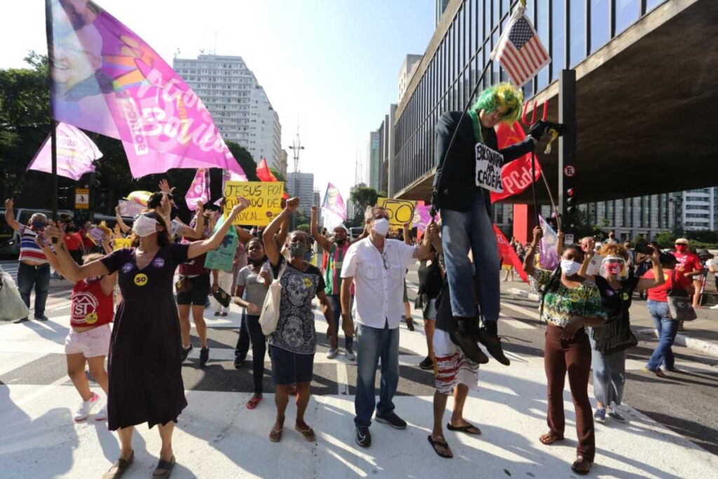 Movimentos de Esquerda Realizam Protesto em SP por Taxação dos Bilionários Imagem do artigo