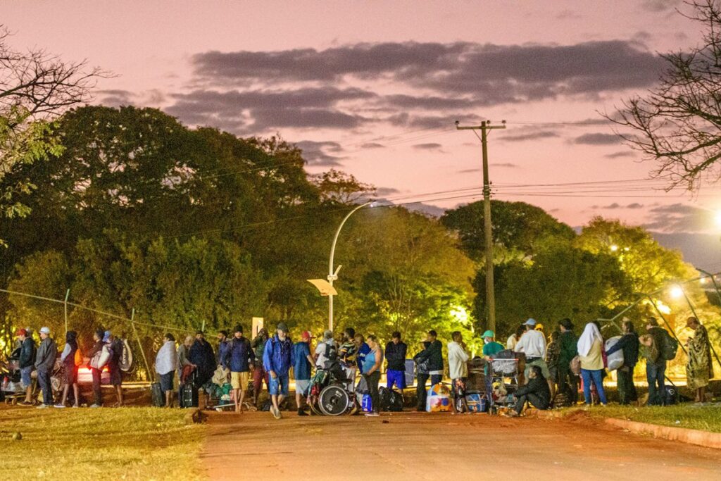 DF: Moradores de Rua Precisam Deixar Abrigo para o Frio às 6h – Um Desafio Para o GDF Imagem do artigo