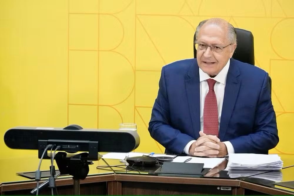 Governo Brasileiro se Reúne com Empresários para Enfrentar Tarifas de Trump Imagem do artigo