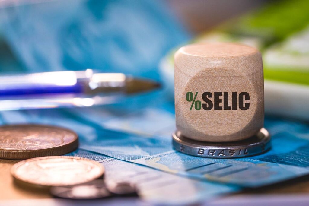 Copom Deve Manter Selic em 15% ao Ano e Sinalizar Fim do Ciclo de Alta Imagem do artigo