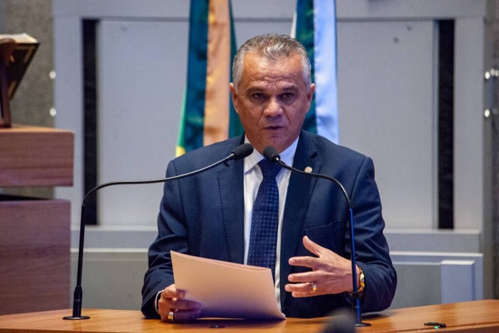 Deputado Propõe Votos de Louvor a Diplomatas da Embaixada dos EUA em Brasília Imagem do artigo