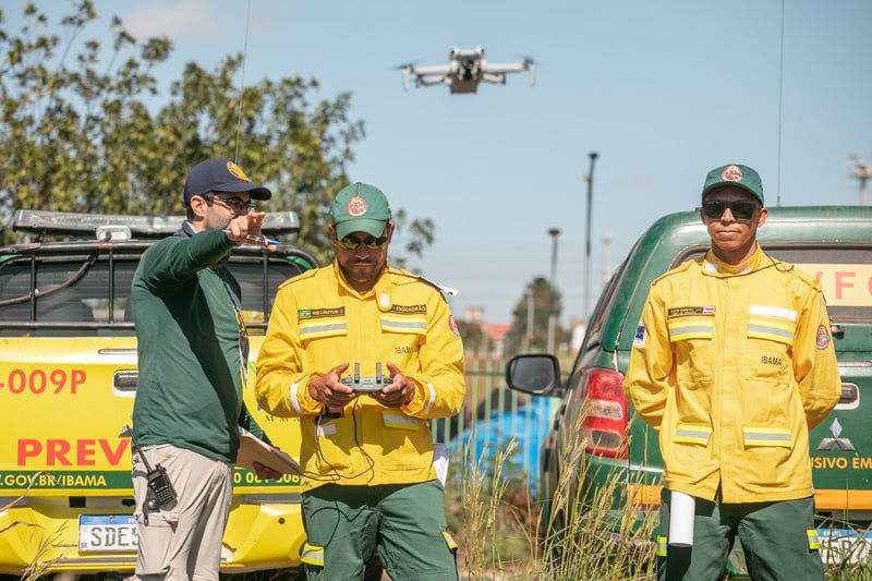 Ibama Capacita Indígenas no Uso de Drones para Combater Incêndios Florestais Imagem do artigo