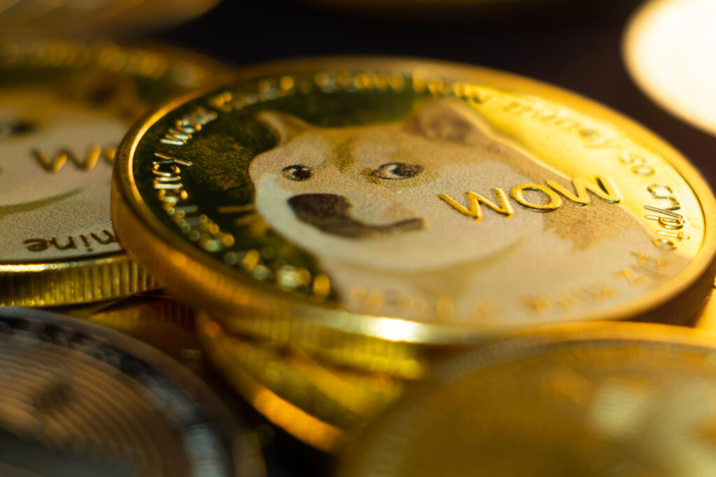 DOGE, PEPE e PENGU: A Ascensão das Memecoins em Julho Imagem do artigo
