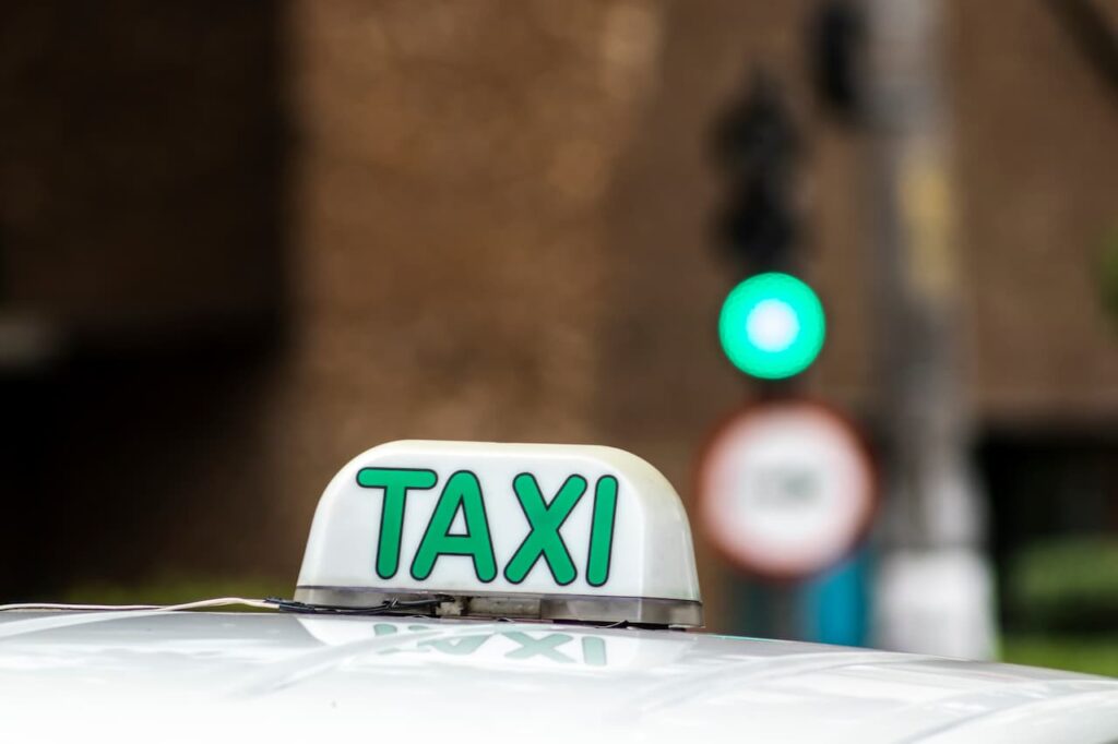 Fim da Taxa de Verificação de Taxímetros: Economias e Mudanças para Taxistas Imagem do artigo