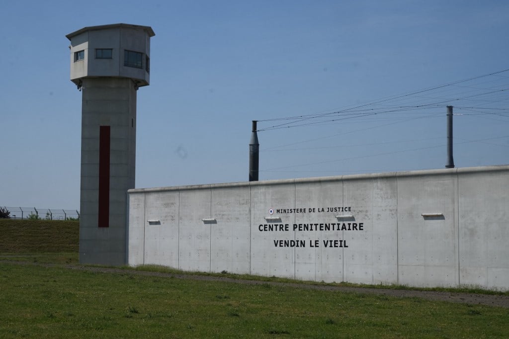 França Estabelece Prisão de Segurança Máxima para Isolar Narcotraficantes Perigosos Imagem do artigo