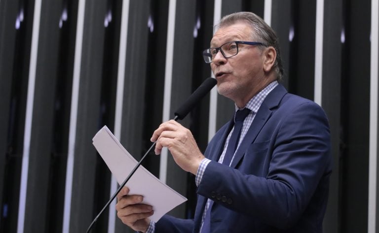 Câmara Aprova Uso de Fundo Social para Apoiar Agricultores Atingidos por Calamidades Imagem do artigo