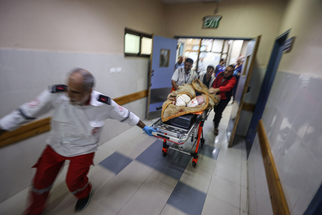 Gaza: Bloqueio de Israel Causa Fechamento de 6 Hospitais por Falta de Combustível Imagem do artigo