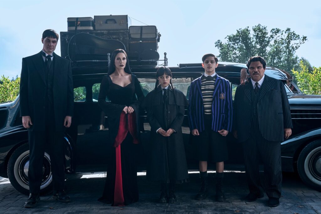 Descubra Como a 2ª Temporada de Wandinha Revela um Lado Inédito da Família Addams Imagem do artigo