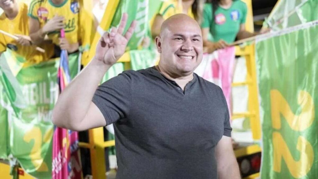 Prefeito de Cuiabá Faz Humor com Críticas a ‘Todes’ e Lança Campanha de Tapa-Buracos Imagem do artigo