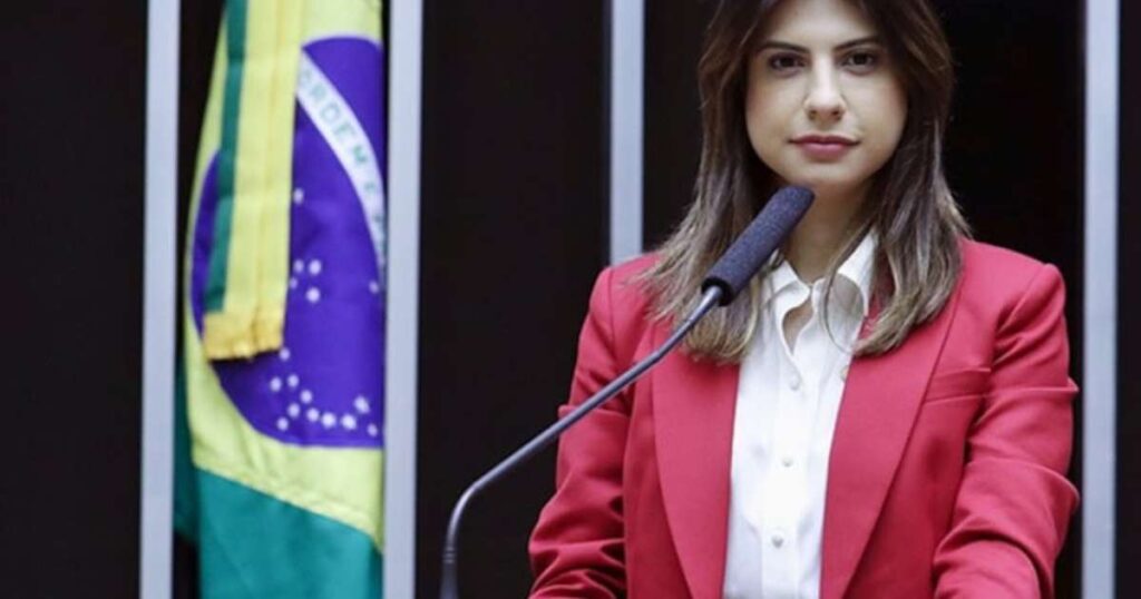 PL Formaliza Representação Contra Camila Jara por Agressão a Nikolas Ferreira Imagem do artigo