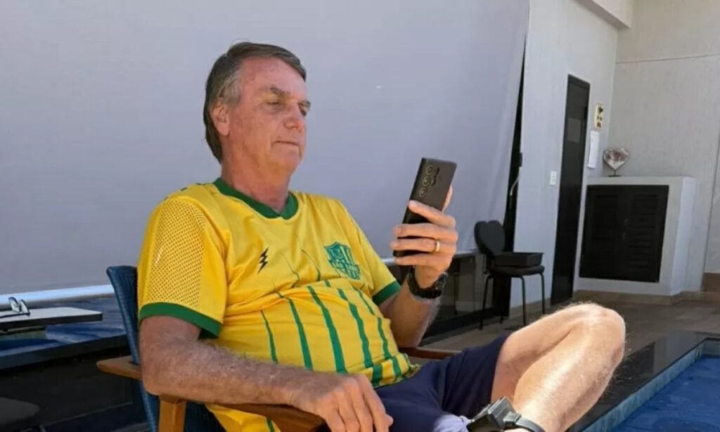A Vitória Digital da Prisão Domiciliar de Bolsonaro: Entenda a Disputa nas Redes Imagem do artigo
