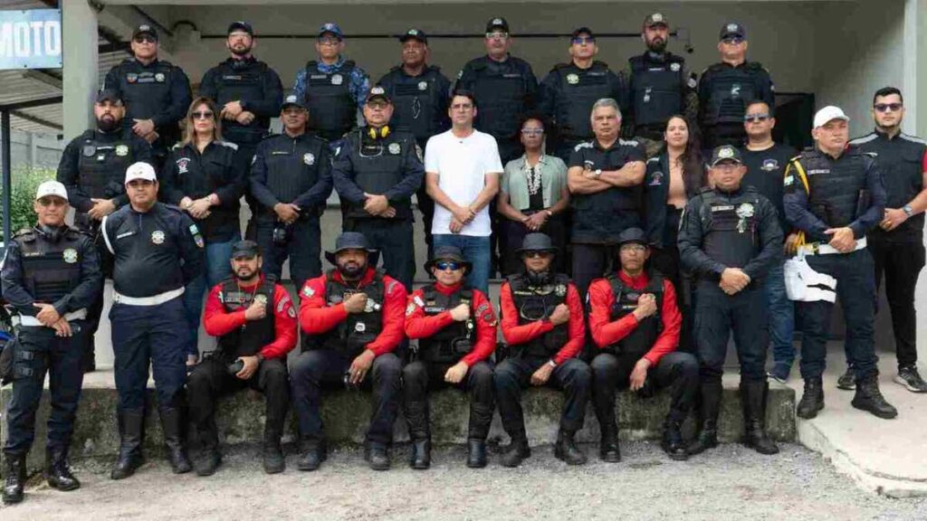 Prefeito Diego Cabral Acompanha Treinamento de Disparos da Guarda Municipal de Camaragibe Imagem do artigo
