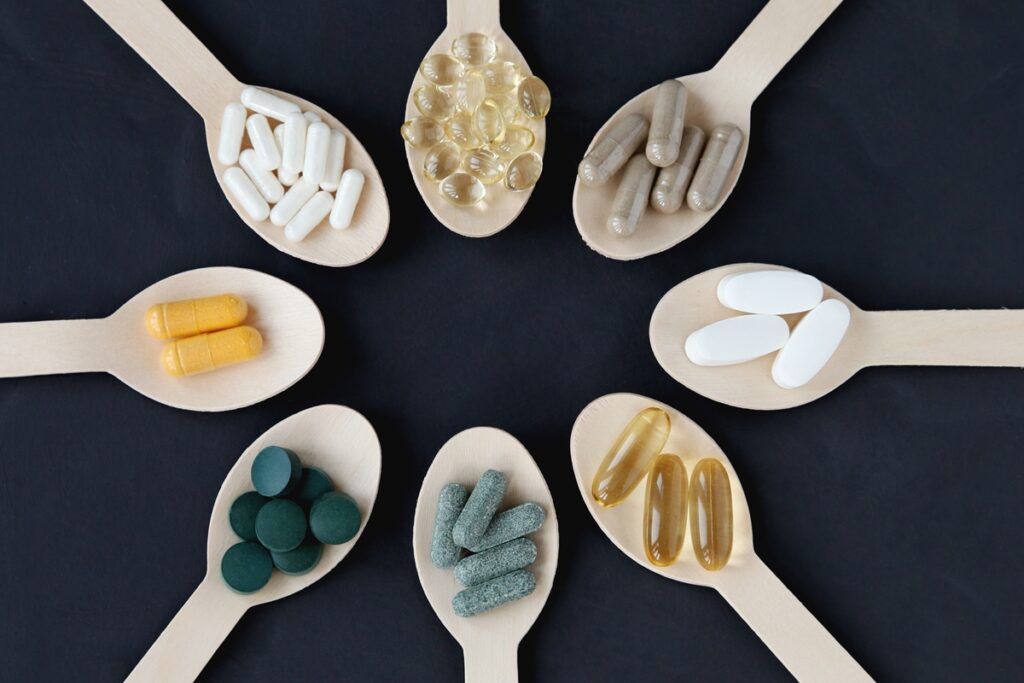 3 Suplementos Anti-inflamatórios Essenciais para Combater a Gordura no Fígado Imagem do artigo