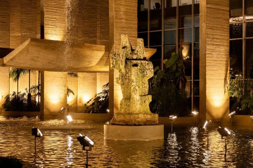 Obra de Burle Marx Conclui Fachada do Palácio da Justiça Após 53 Anos Imagem do artigo