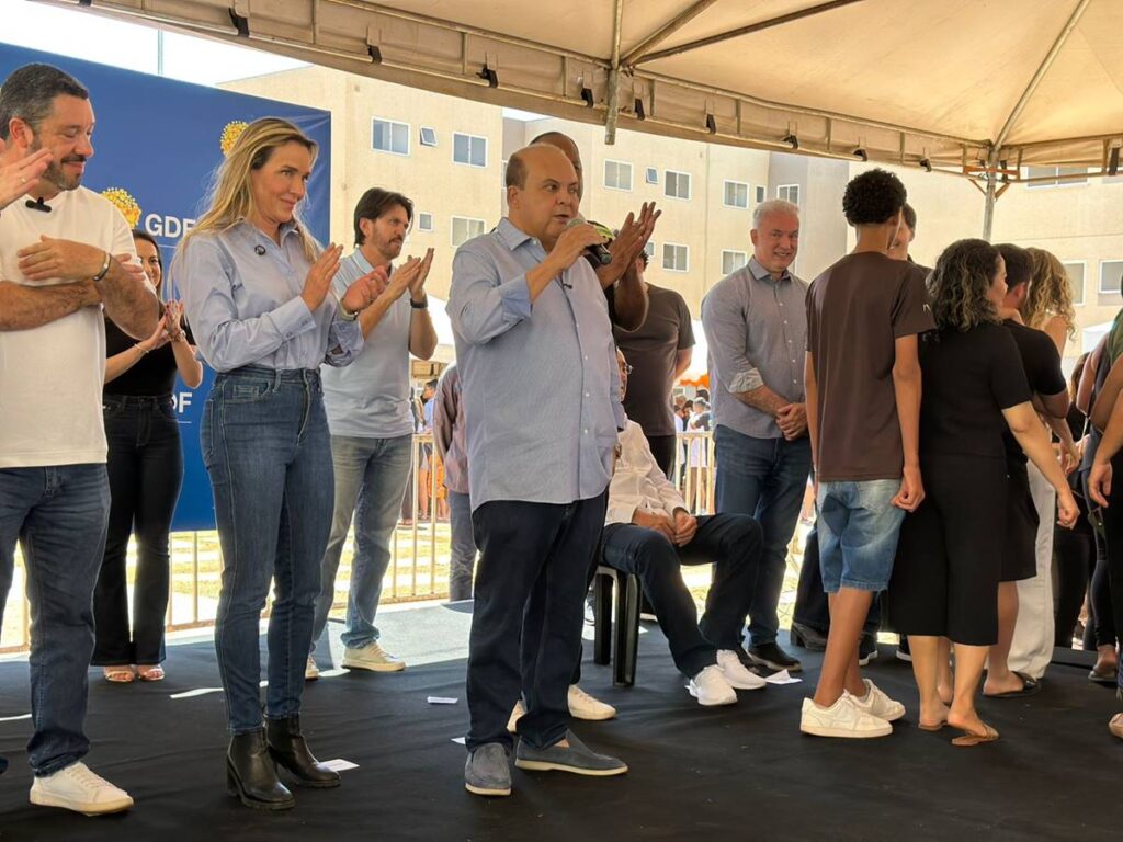 Ibaneis Entrega 704 Apartamentos em Itapoã: Uma Nova Esperança para a Região Imagem do artigo