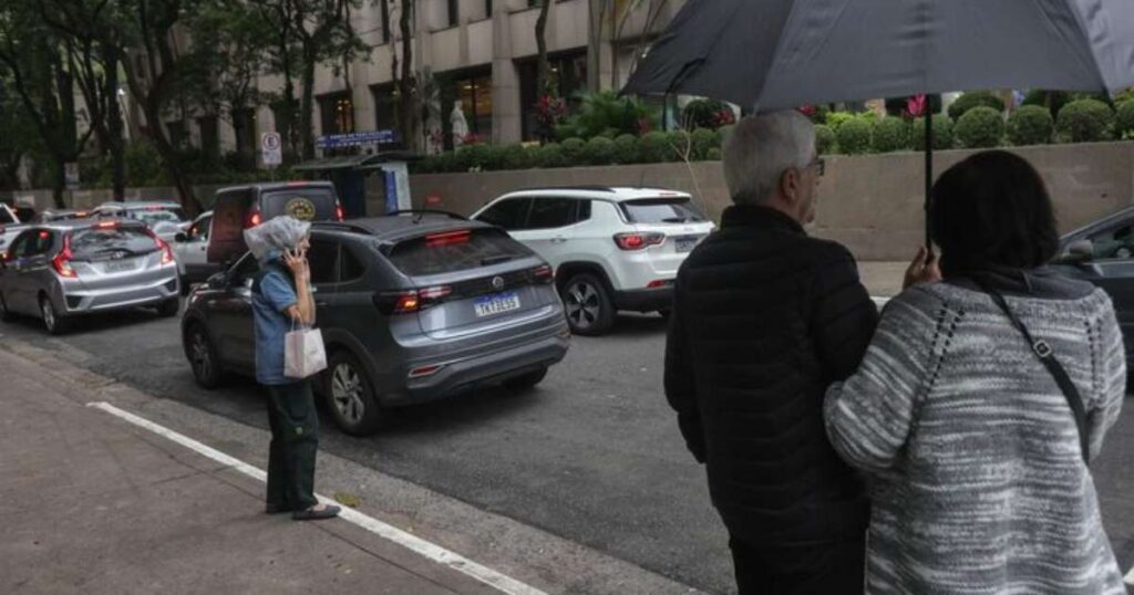 Frente Fria em São Paulo: Alerta Laranja do Inmet para Chuvas Intensas Imagem do artigo