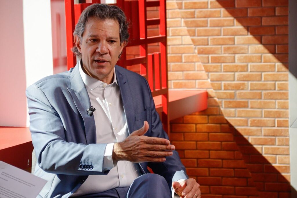 Haddad Convoca Agronegócio a Colaborar com Governo Contra Tarifas dos EUA Imagem do artigo