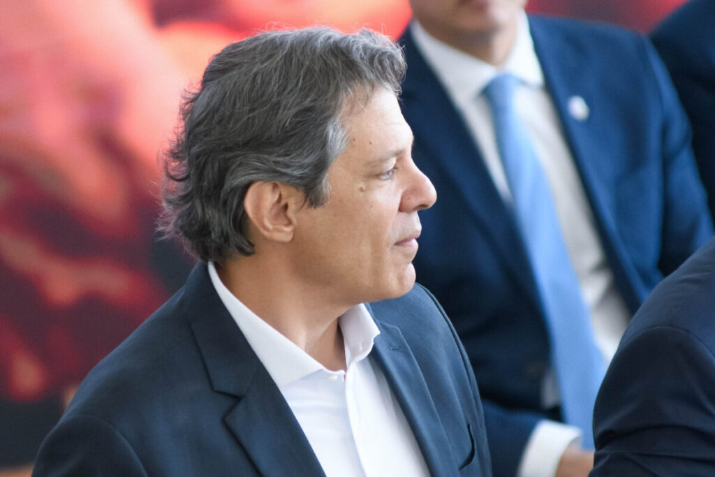 Haddad Defende o Pix como Tecnologia Gratuita e Rejeita Privatização Imagem do artigo