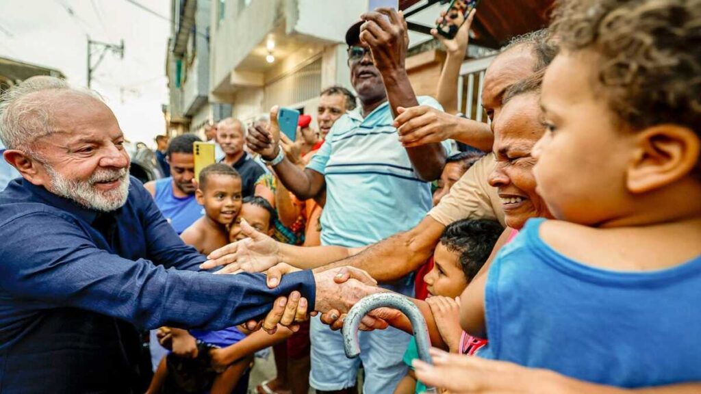 Lula Entrega 599 Títulos de Propriedade em Brasília Teimosa: Um Compromisso Social Renovado Imagem do artigo