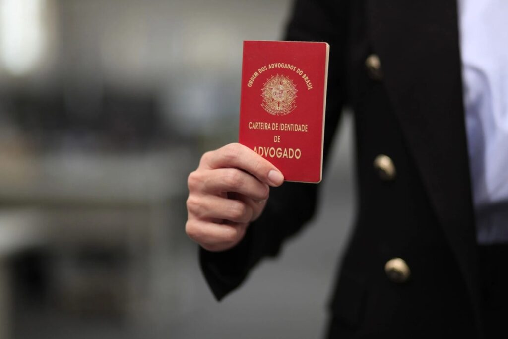 Advogado e Estagiária de Facção se Tornam Réus por Sabotagem de Depoimentos Imagem do artigo