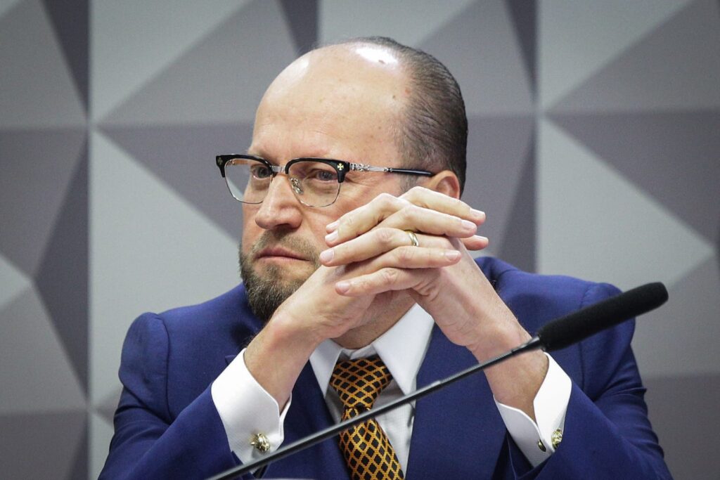 CPMI: Nelson Wilians Afirma Não Conhecer o ‘Careca do INSS’ Imagem do artigo