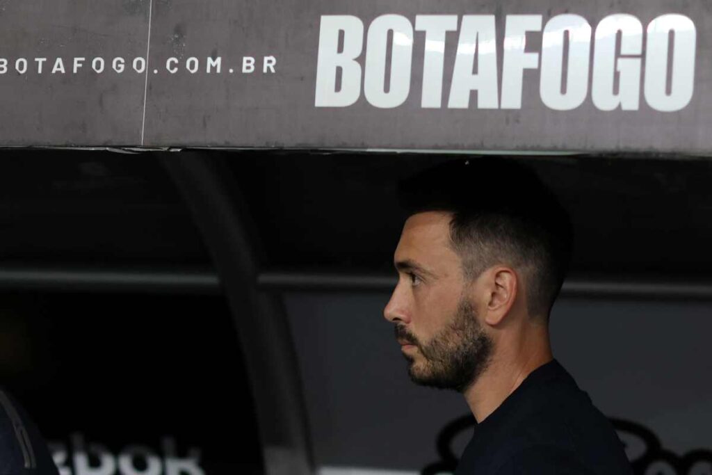 Botafogo: Davide Ancelotti Reflete sobre Decepção e Rumo ao Brasileiro Imagem do artigo