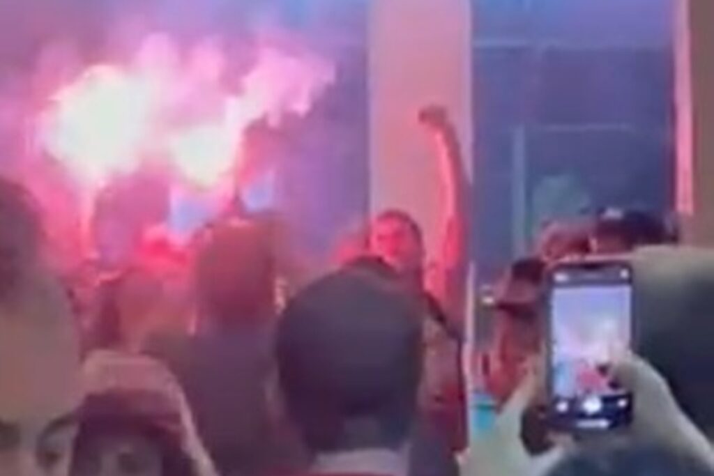 Condenação de Bolsonaro: Celebridades e Protestos Marcam o Dia em Brasília Imagem do artigo