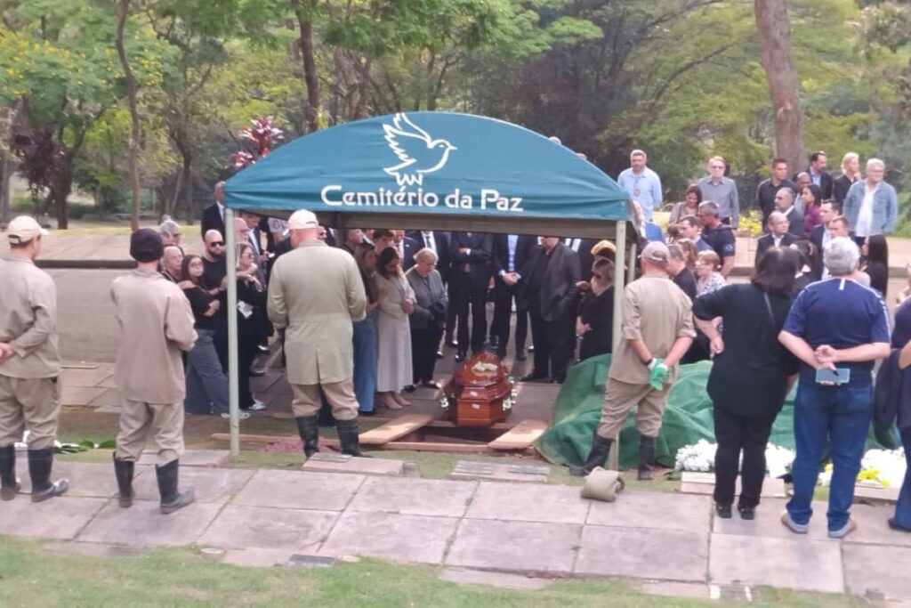 Corpo do ex-delegado-geral Ruy Ferraz é sepultado em São Paulo após execução violenta Imagem do artigo