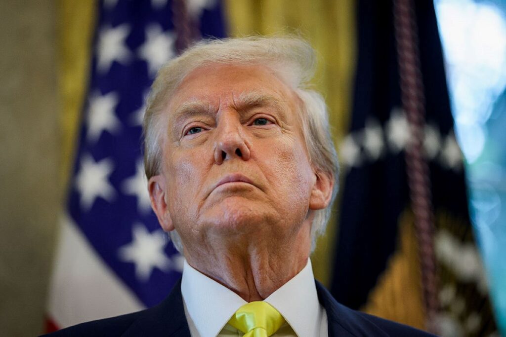 Trump Ameaça Abater Aviões Venezuelanos que Ofereçam Risco Imagem do artigo