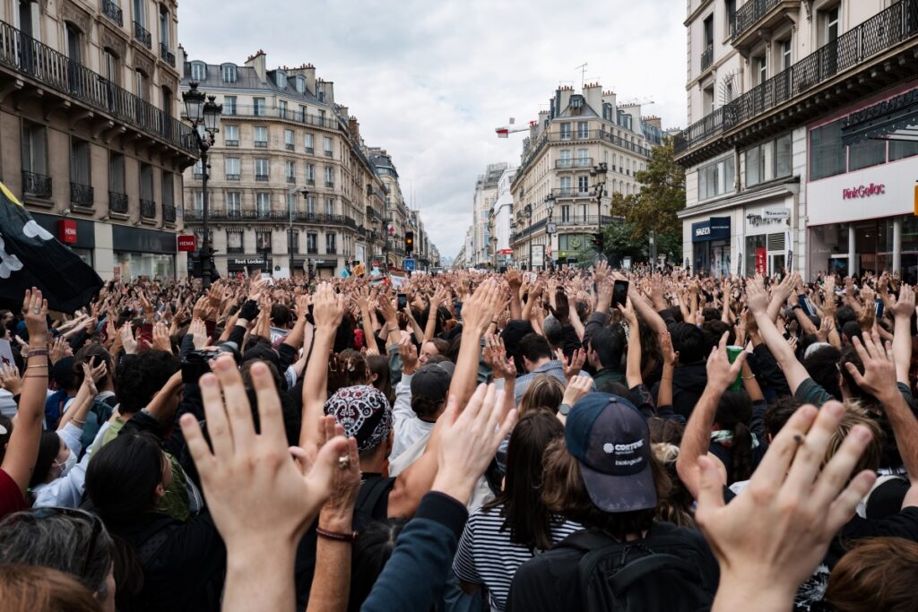 França Mobiliza Protestos para Enfrentar Política Econômica de Macron Imagem do artigo
