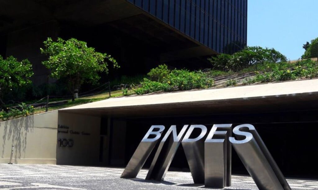 BNDES Libera R$ 1,2 Bilhão para Empresas Impactadas pelo Tarifaço Americano Imagem do artigo
