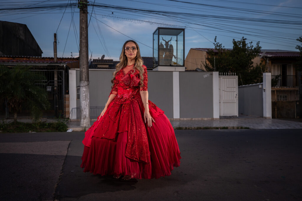 Mãe de Santo das Celebridades Ganha Batalha Judicial para Reativar Conta com 2 Milhões de Seguidores Imagem do artigo