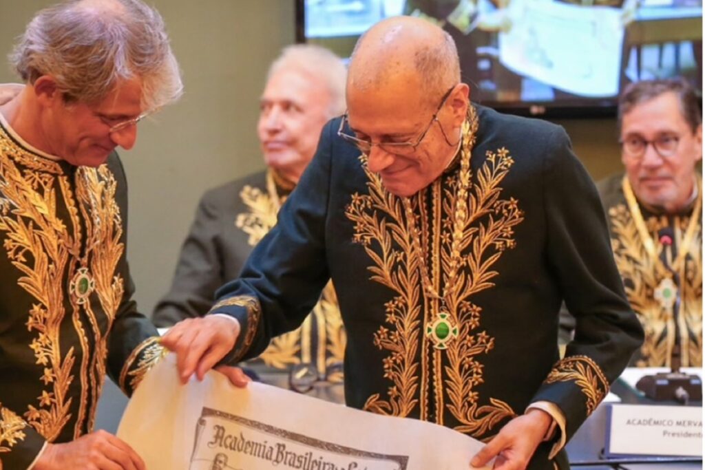 Paulo Henriques Britto é o Novo Imortal da Academia Brasileira de Letras Imagem do artigo