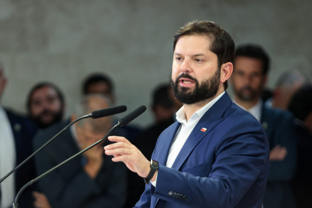 Gabriel Boric Celebra a Democracia Brasileira Após Condenação de Bolsonaro Imagem do artigo