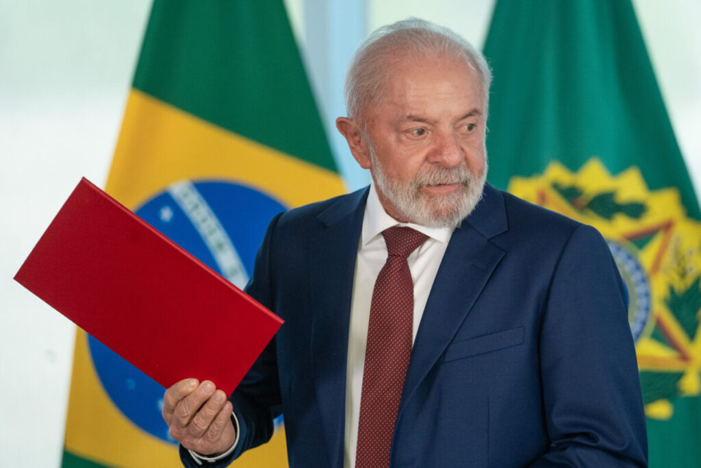Lula Acusa Bolsonaro de Articular Golpe, Mas Faltar Coragem Para Execução Imagem do artigo