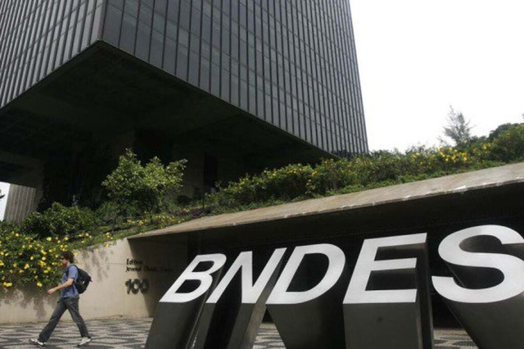 BNDES Abre Protocolo para Solicitação de Crédito às Empresas Atingidas pelo Tarifaço Imagem do artigo