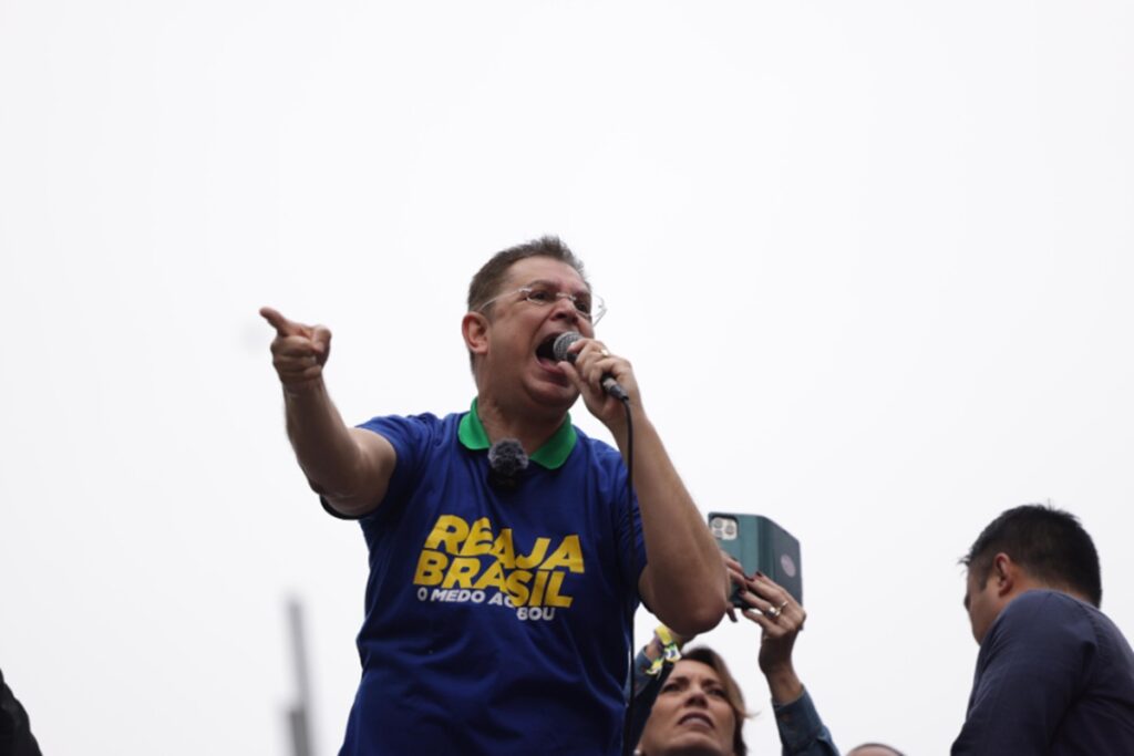 Líder do PL Ataca Moraes: “Ditador” e “Crimes” em Manifestação Imagem do artigo
