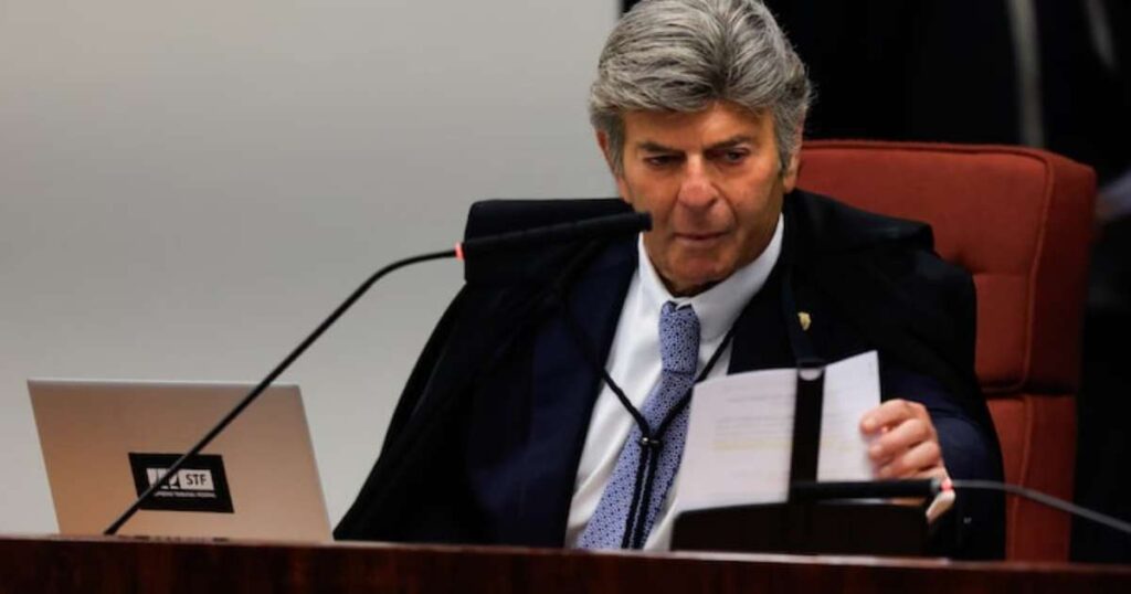 Conflito no STF: Ministros Rebatem Decisão de Fux em Sessão de Condenação a Bolsonaro Imagem do artigo