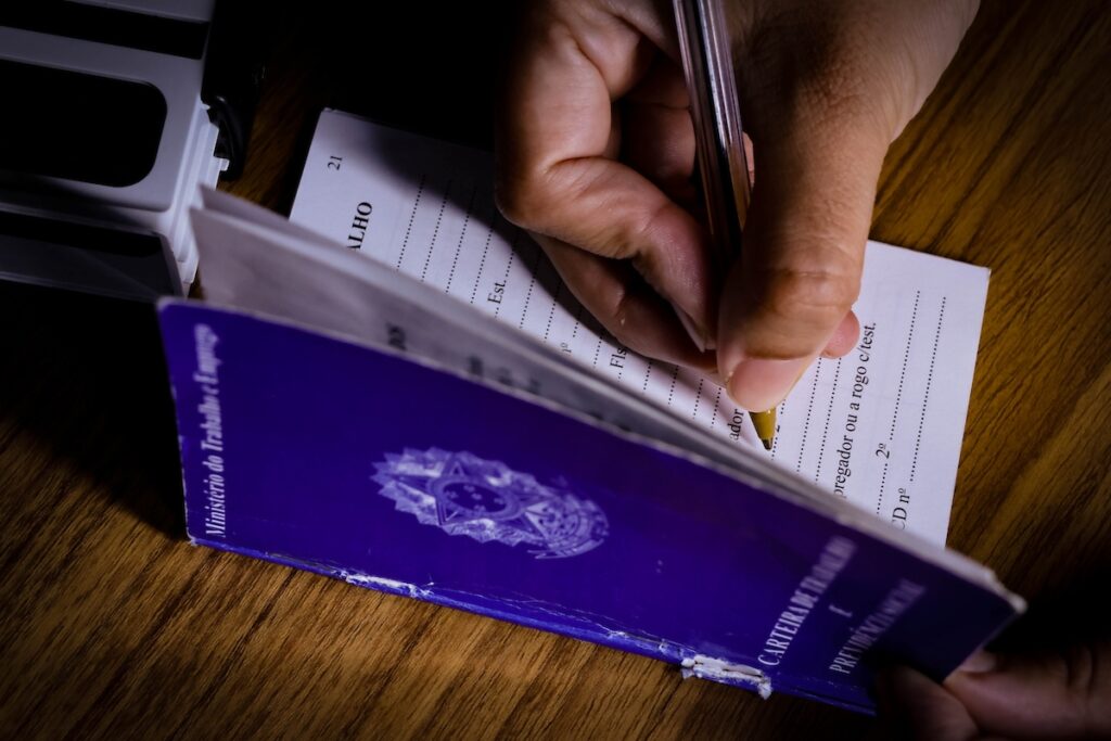 Mais de 1,2 mil Vagas de Emprego no DF com Salários que Chegam a R$ 3 mil Imagem do artigo