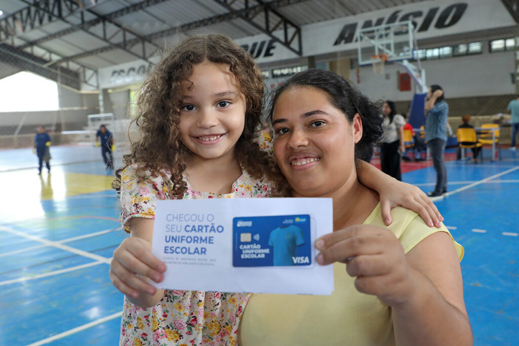 Cartão Uniforme Escolar: Indispensável para Autonomia de Estudantes no DF Cartão Uniforme Escolar: Indispensável para Autonomia de Estudantes no DF