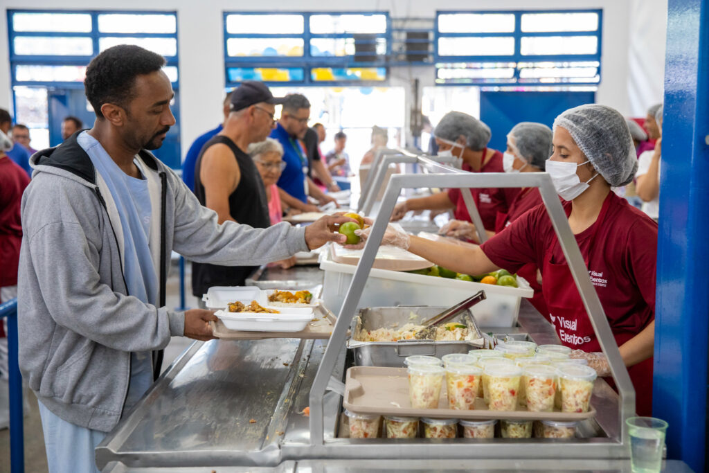 DF: 15 Restaurantes Comunitários Abertos no Ano-Novo para Ajudar a População DF: 15 Restaurantes Comunitários Abertos no Ano-Novo para Ajudar a População