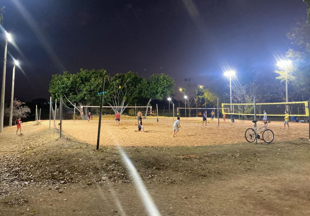 Iluminação Moderna Transforma Monumentos e Espaços Esportivos no DF Iluminação Moderna Transforma Monumentos e Espaços Esportivos no DF
