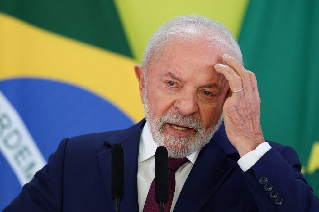 Lula Sanciona Lei que Permite Porte de Arma para Policiais Legislativos no DF e Estados Lula Sanciona Lei que Permite Porte de Arma para Policiais Legislativos no DF e Estados