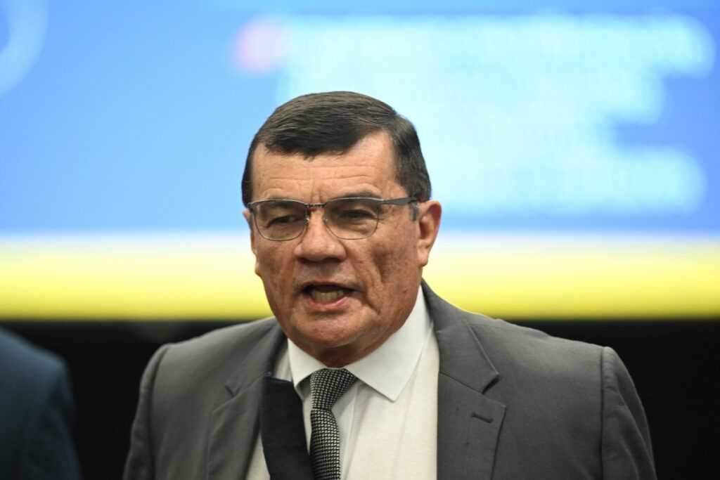 Moraes Permite que General Nogueira Trabalhe e Estude para Reduzir Pena Moraes Permite que General Nogueira Trabalhe e Estude para Reduzir Pena