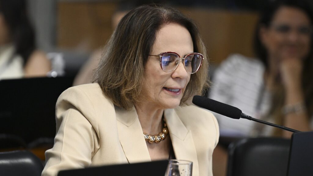 A Polêmica Entre Malafaia e Damares: A Influência da Religião na Política Brasileira A Polêmica Entre Malafaia e Damares: A Influência da Religião na Política Brasileira
