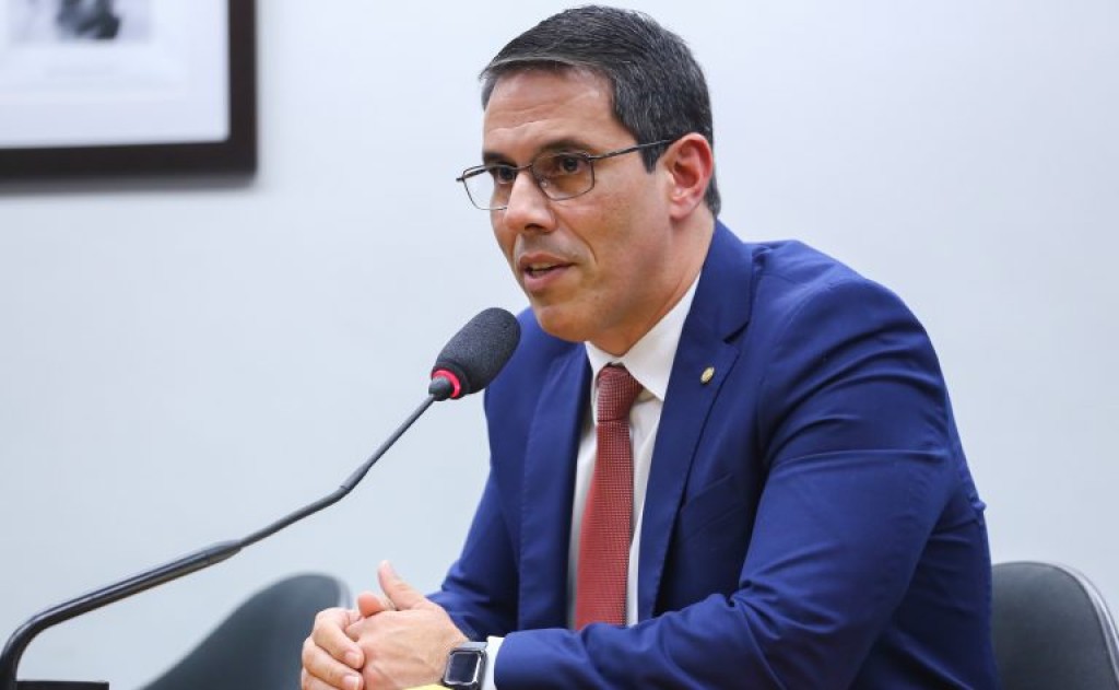 Comissão Aprova Política de Inclusão Digital com Recursos do Fust Comissão Aprova Política de Inclusão Digital com Recursos do Fust