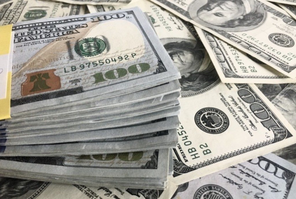 Dólar em Alta: Kevin Warsh no Fed e Expectativas sobre Política Monetária Brasileira Dólar em Alta: Kevin Warsh no Fed e Expectativas sobre Política Monetária Brasileira