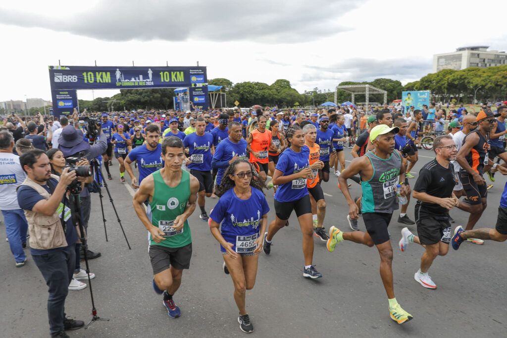Fim de Semana Esportivo: Trânsito e Segurança no DF Sob Nova Estrutura Fim de Semana Esportivo: Trânsito e Segurança no DF Sob Nova Estrutura