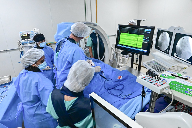 Hospital de Base Recebe Reforço em Hemodinâmica: Avanços e Inovações Hospital de Base Recebe Reforço em Hemodinâmica: Avanços e Inovações